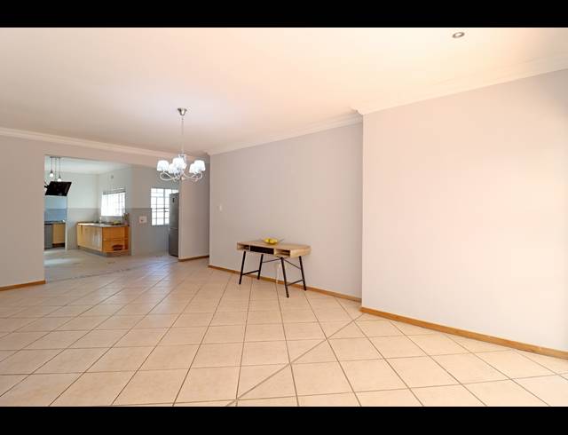 4 BEDROOM HOUSE FOR SALE IN HURLINGHAM
